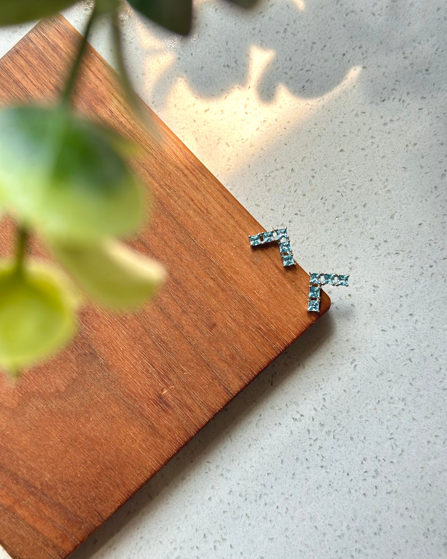 Topaz V-shaped Sterling Silver Ear Stud