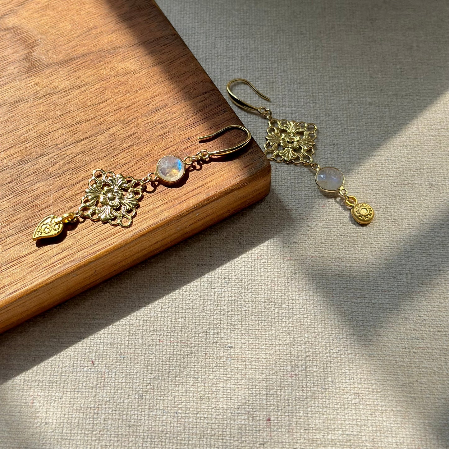Moonstone Filigree Gold-plated Earring