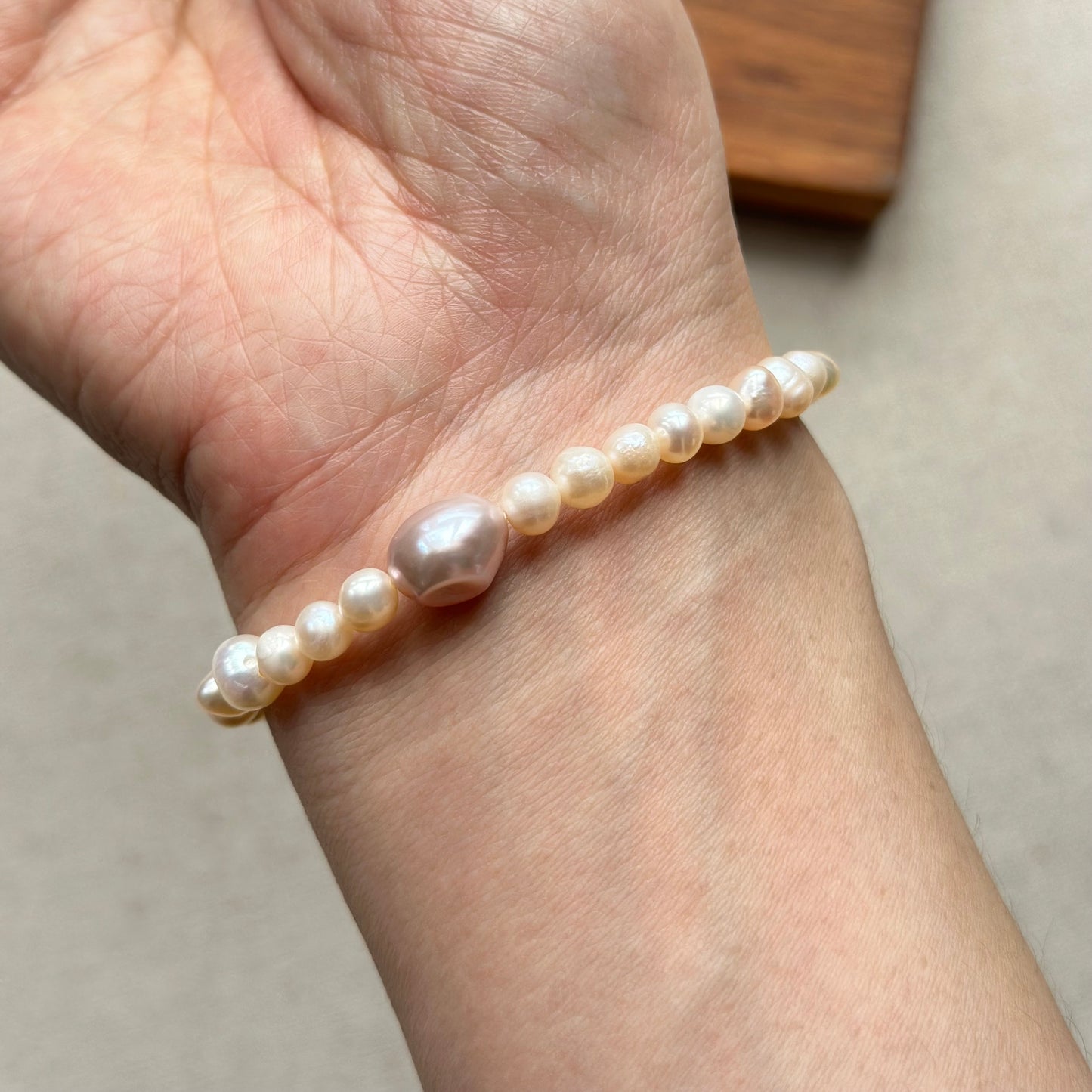 Kunzite & Freshwater Pearl Beaded Bracelet
