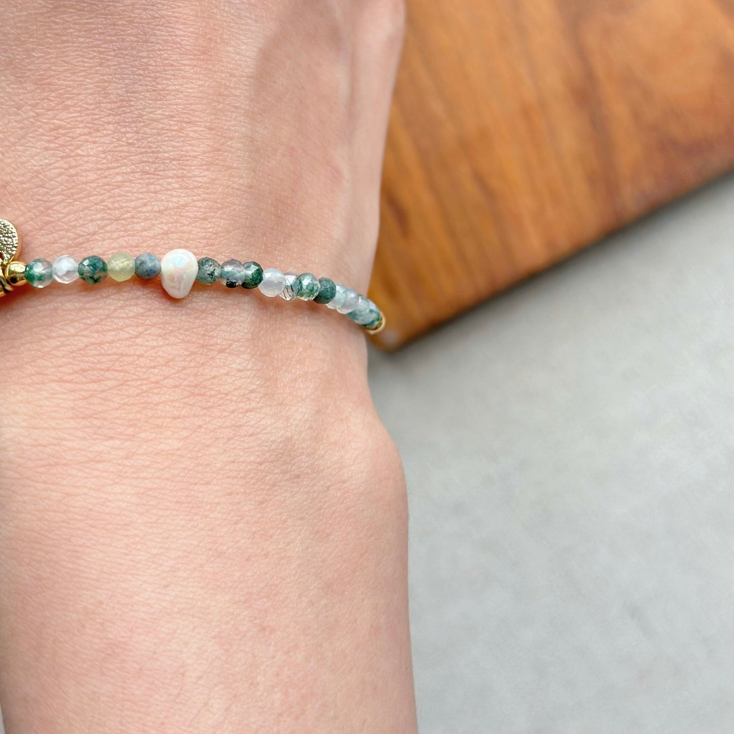 Green Moss Agate And Freshwater Pearl Beaded Bow Bracelet