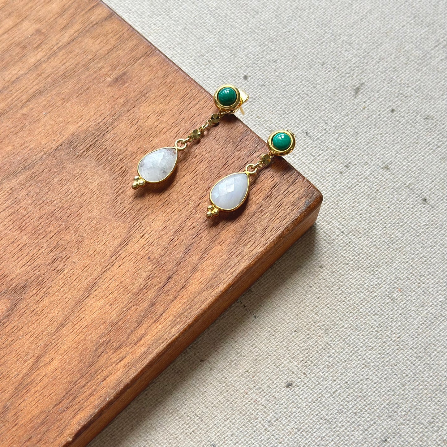 Two-way Turquoise And Moonstone Ear Stud