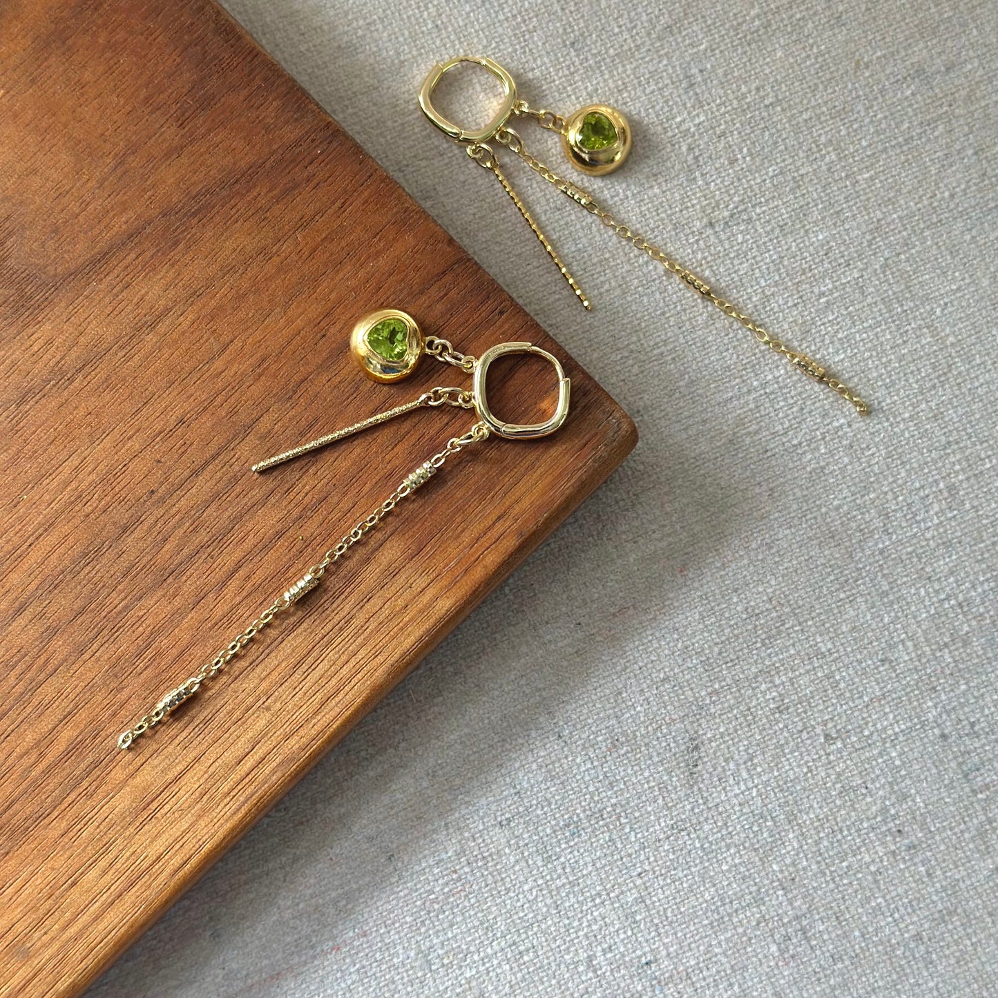 Peridot Heart Dangling Chain Gold-plated Ear Hoop