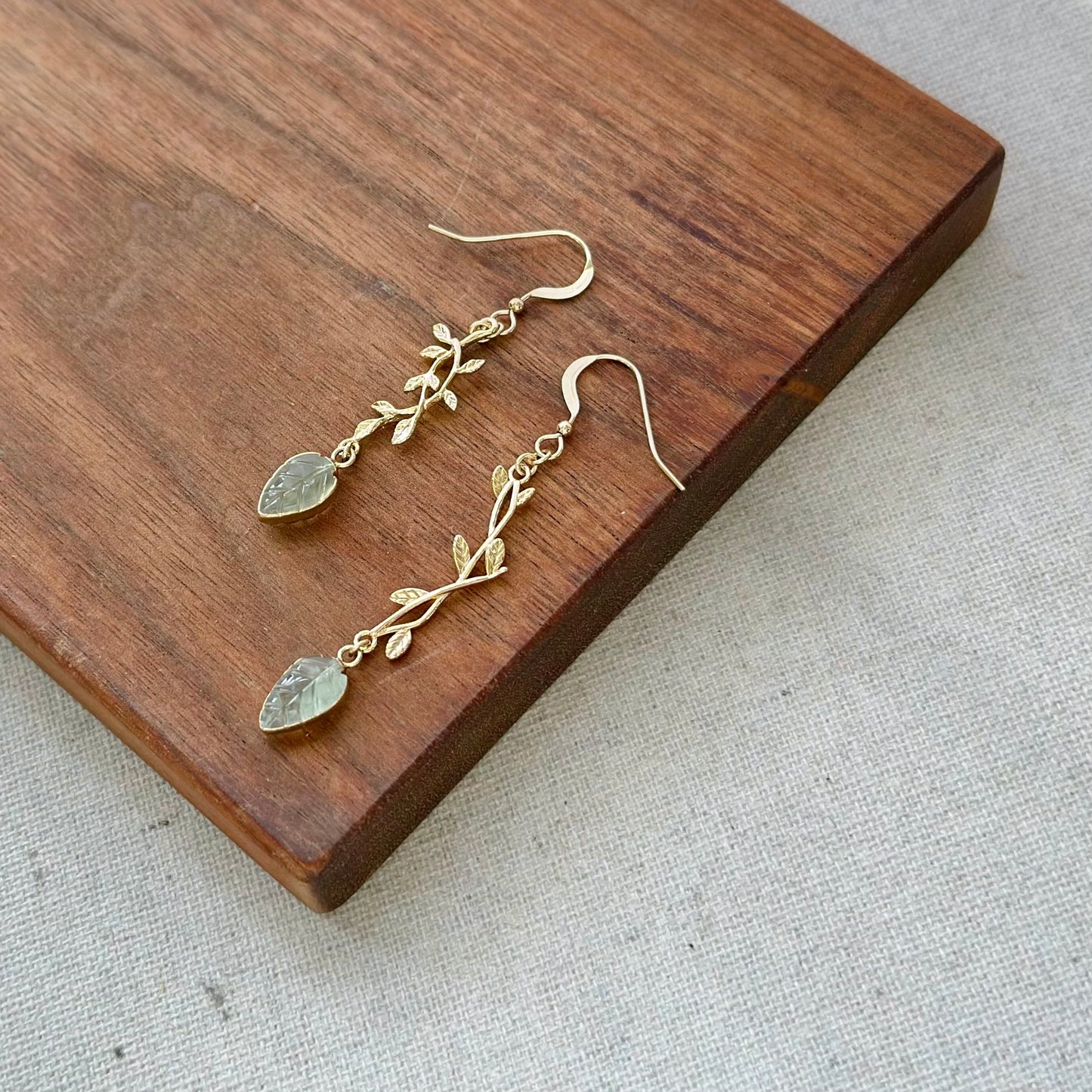 Prehnite And Leaves Gold-plated Earring
