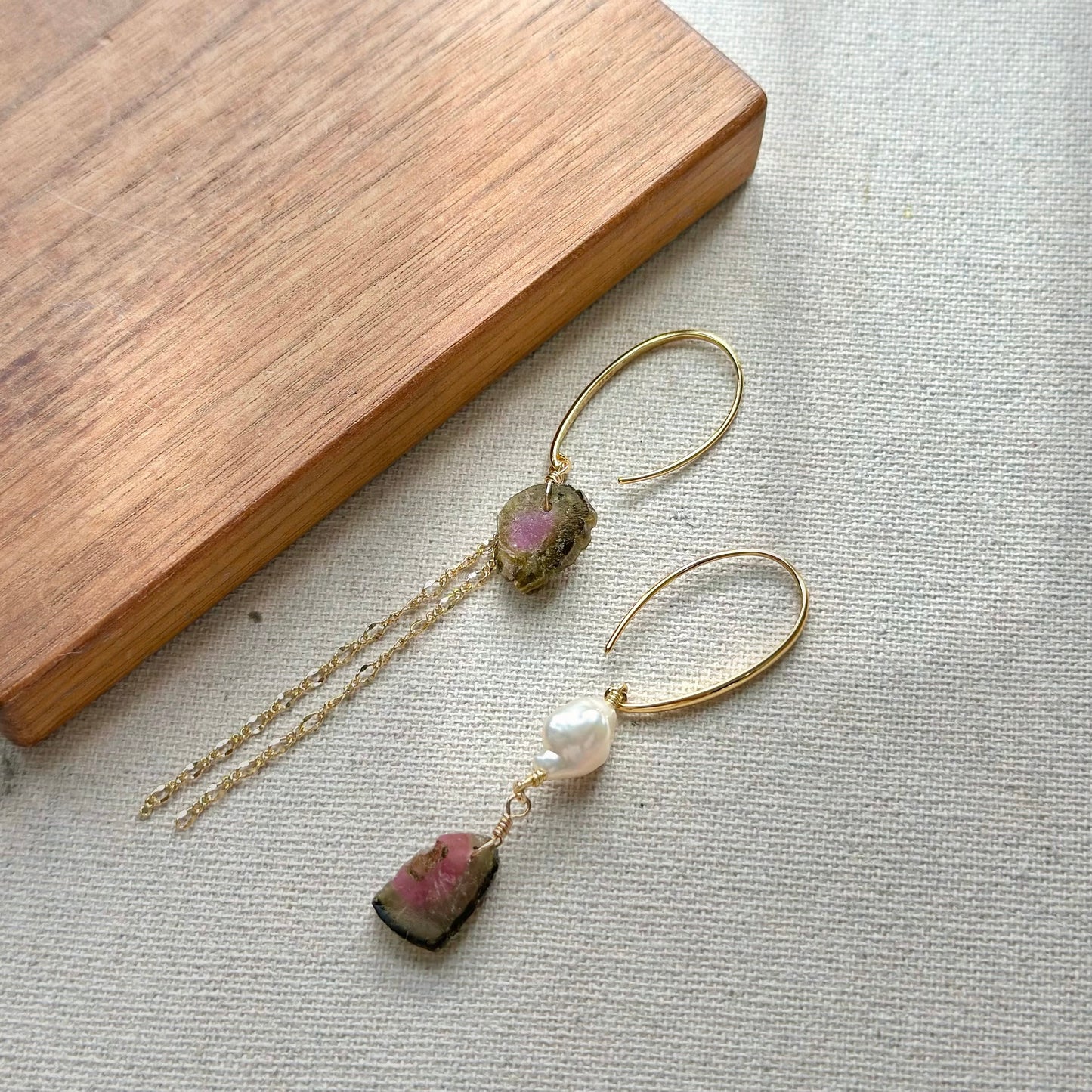 Watermelon Tourmaline Raw Stone And Freshwater Pearl Gold-plated Earring
