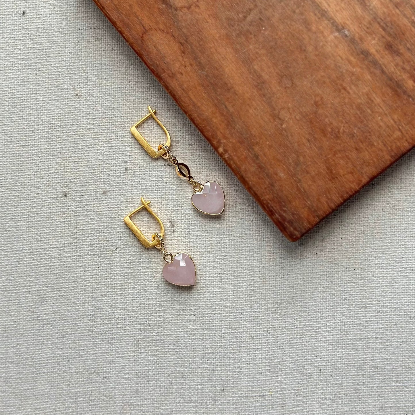 Two-way Rose Quartz Heart Gold-plated Ear Hoop