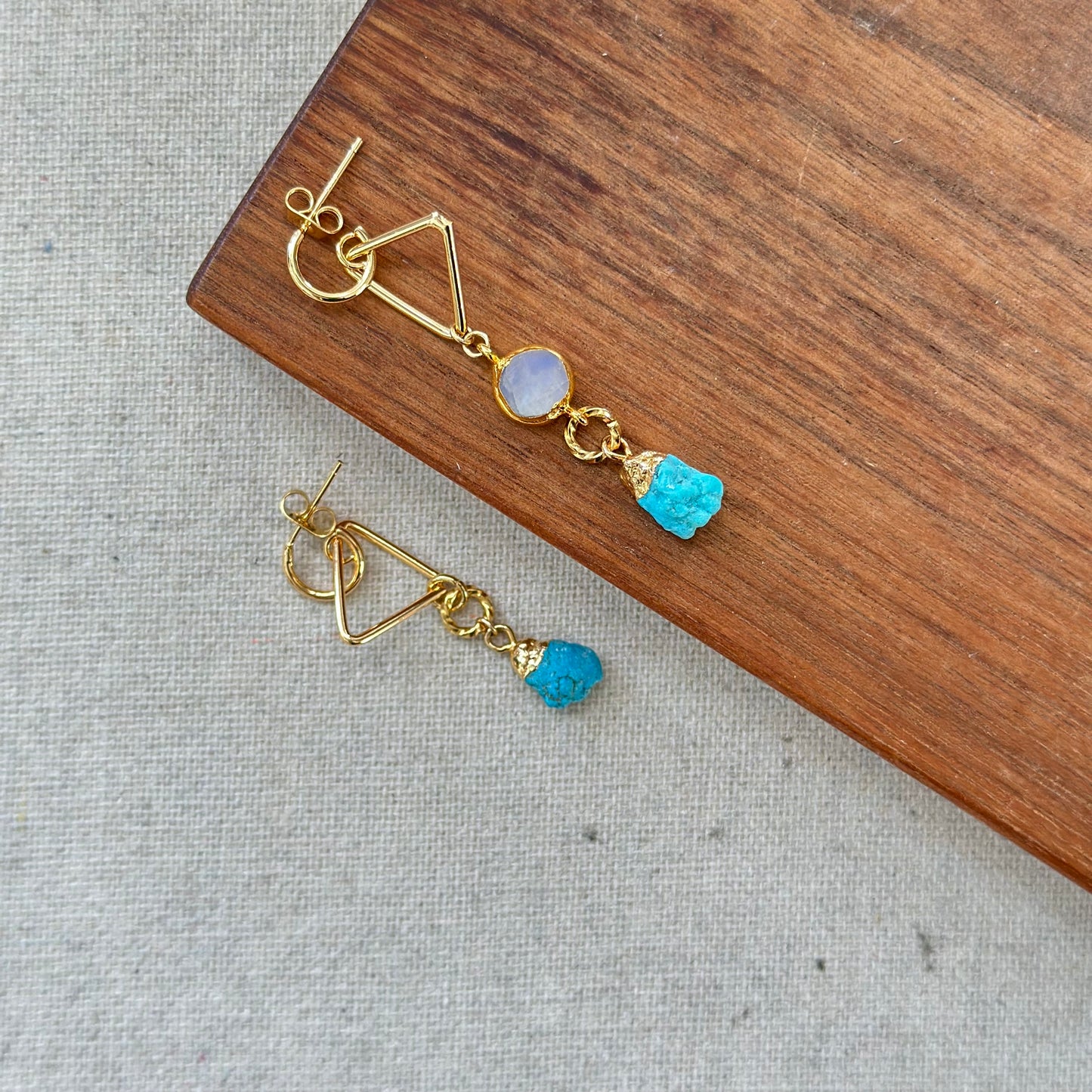 Turquoise And Moonstone Raw Stone Gold-plated Ear Hoop