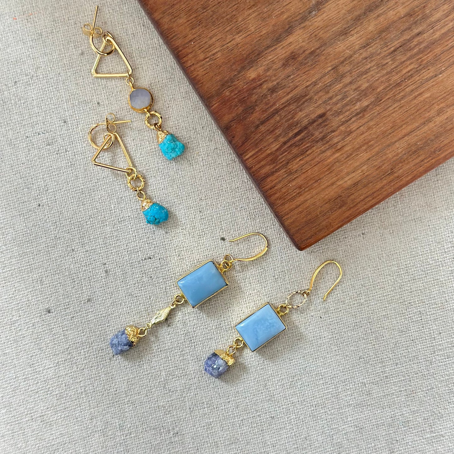Turquoise And Moonstone Raw Stone Gold-plated Ear Hoop