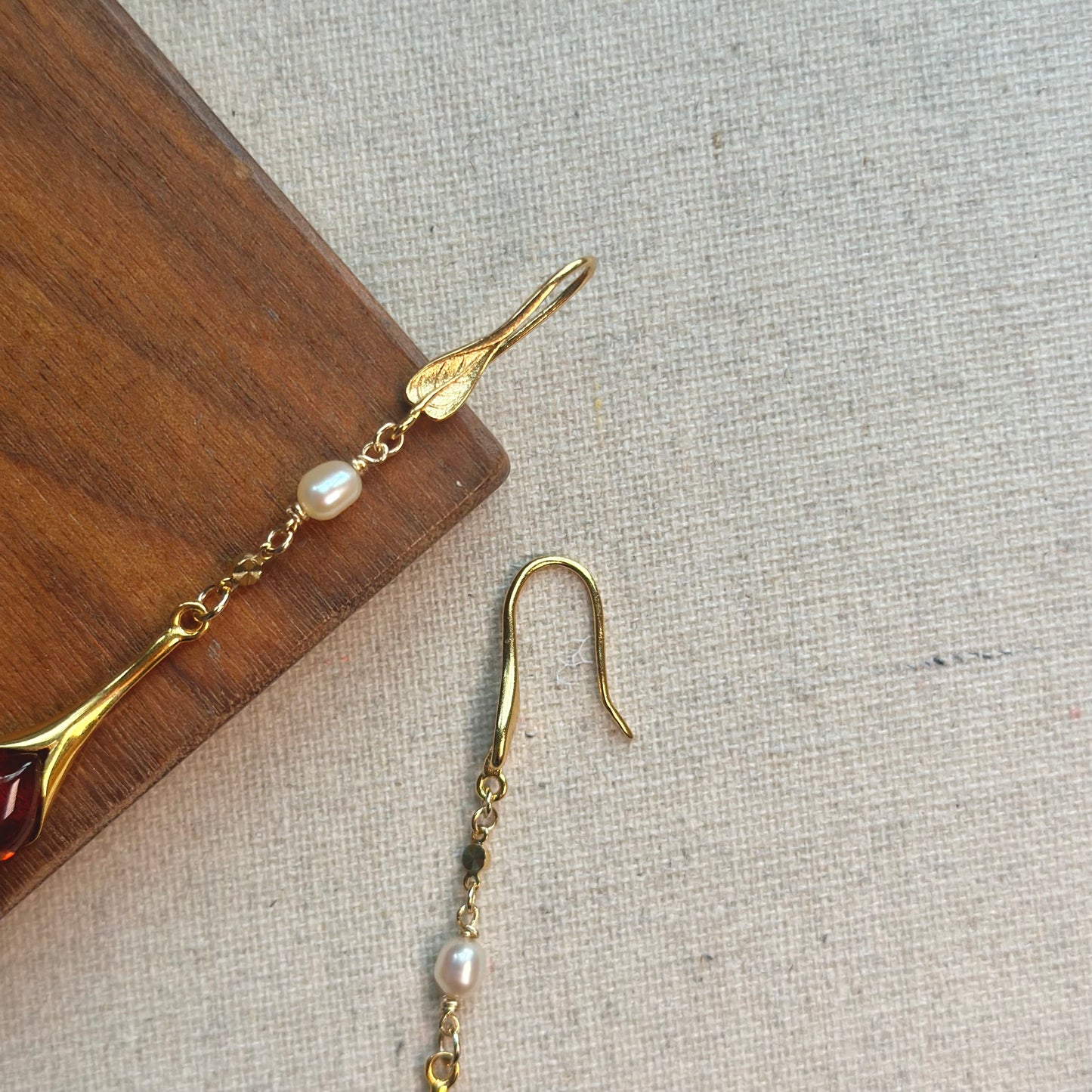 Amber And Freshewater Pearl Gold-plated Earring