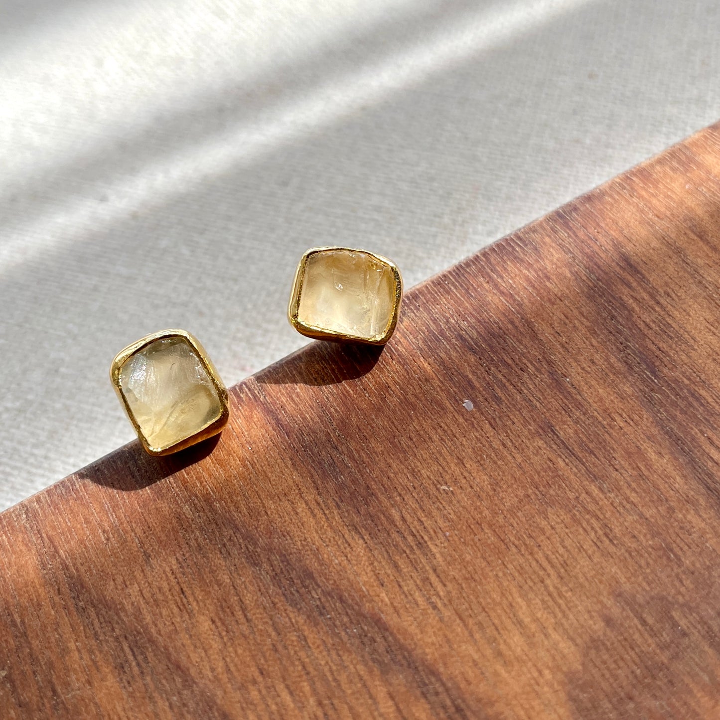 Citrine Raw Stone Gold-plated Ear Stud