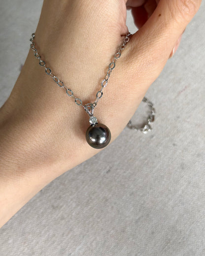 18K White Gold Black Tahiti Pearl 11 mm And Natural Diamond Necklace