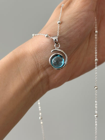 Blue Topaz 7.5cts Dotty Chain Sterling Silver Necklace