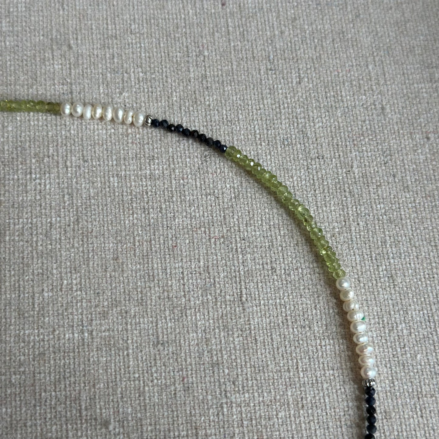 CHRISTMAS SET (2 ITEMS) Peridot Mixed Sapphire Beaded Necklace & Topaz Two-way Earring