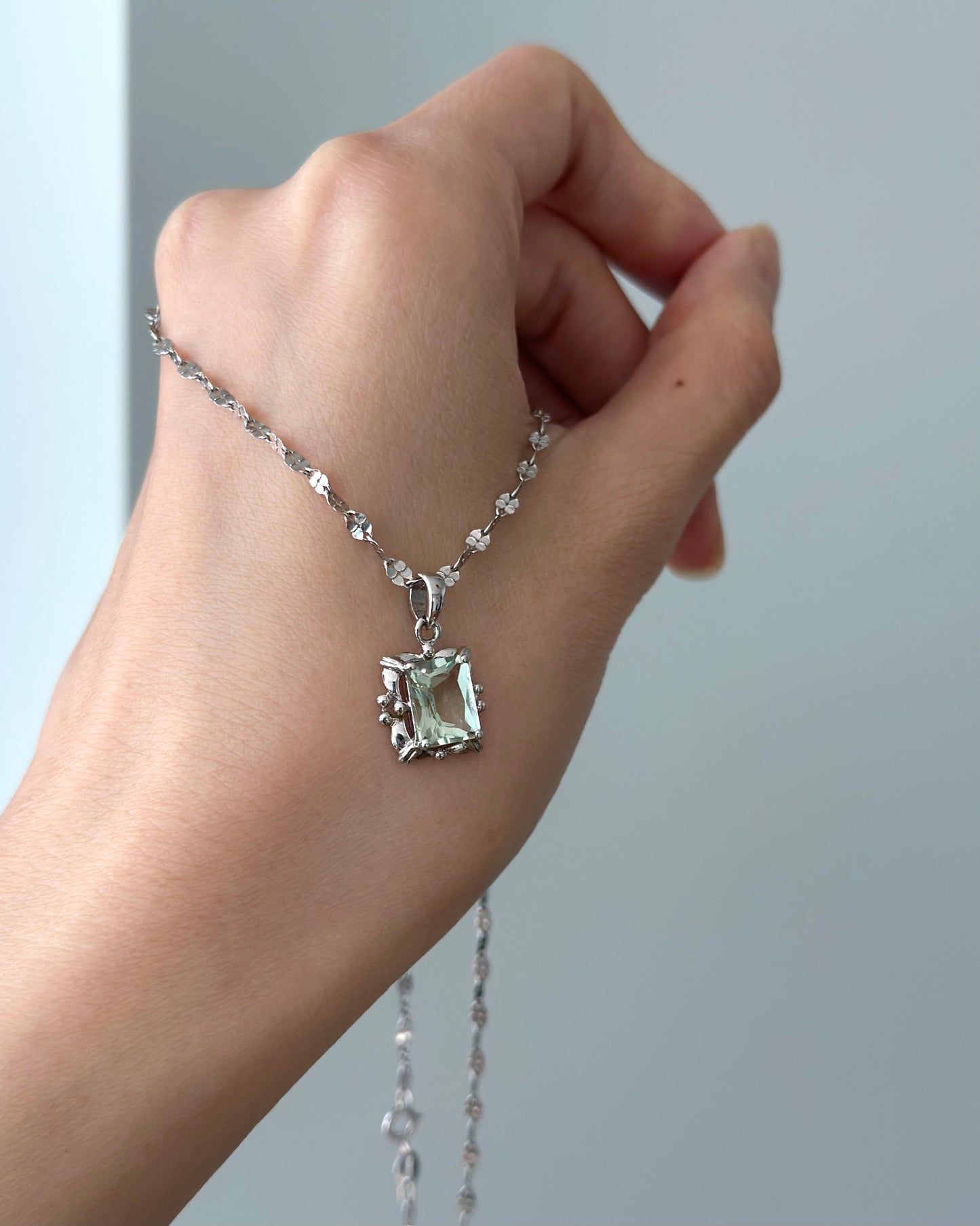 Green Amethyst Prong Setting Sterling Silver Necklace