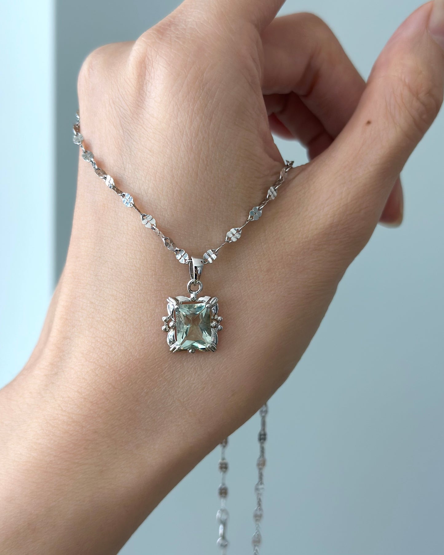 Green Amethyst Prong Setting Sterling Silver Necklace