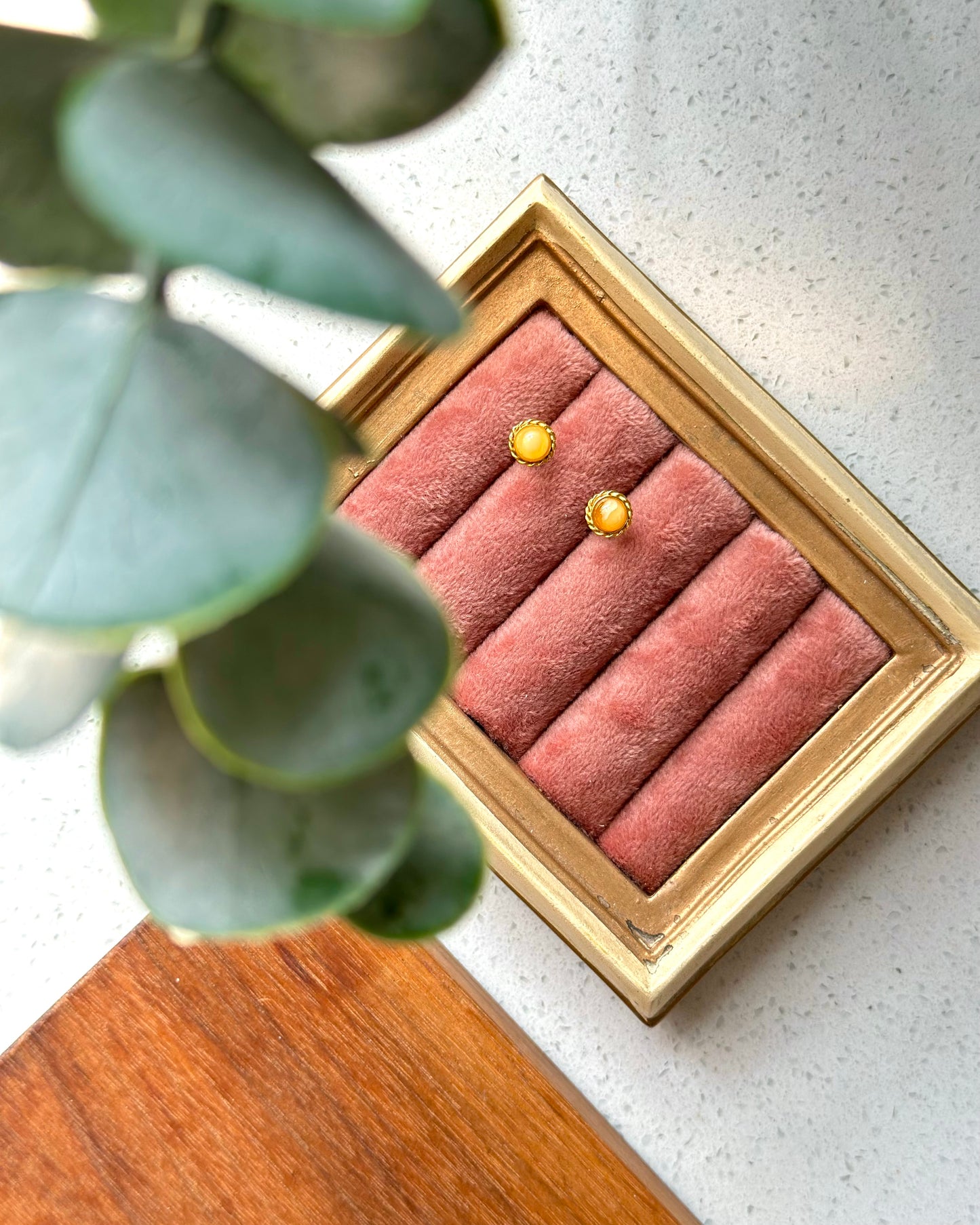 Poland Amber Gold-plated Ear Stud