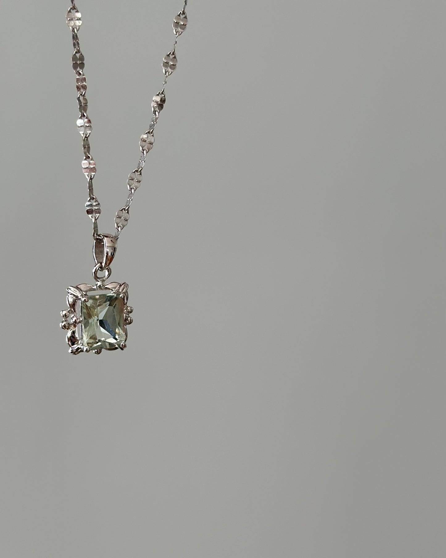 Green Amethyst Prong Setting Sterling Silver Necklace