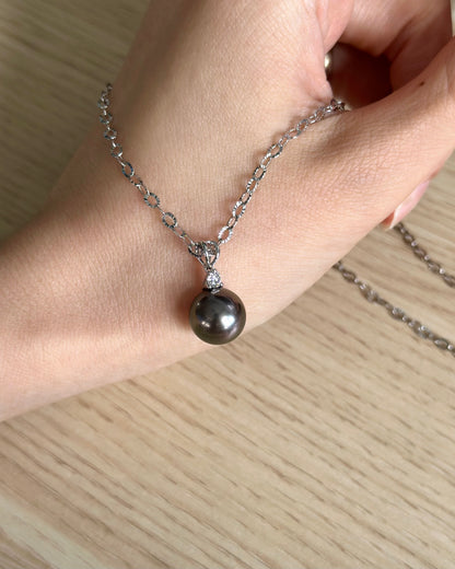 18K White Gold Black Tahiti Pearl 11 mm And Natural Diamond Necklace