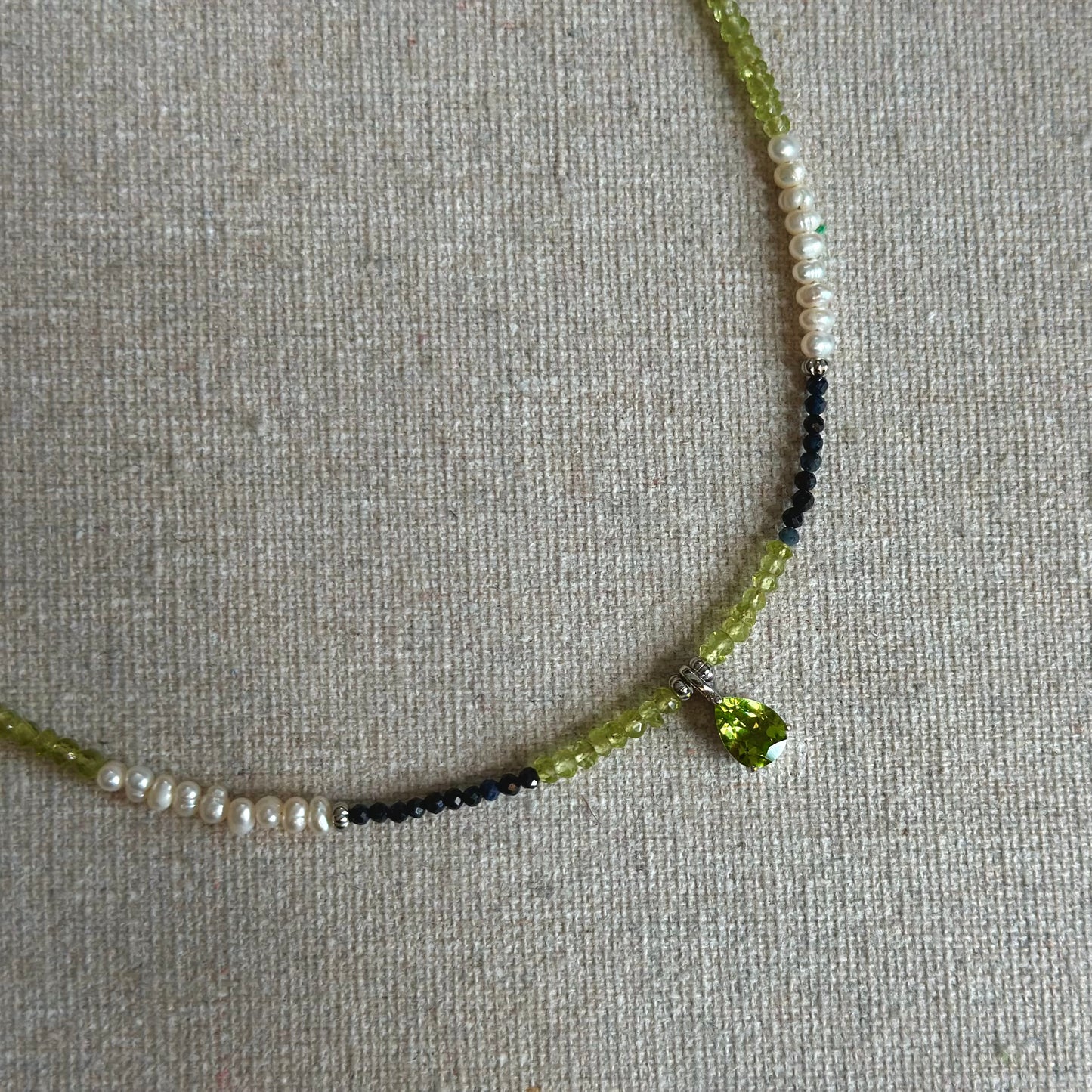 CHRISTMAS SET (2 ITEMS) Peridot Mixed Sapphire Beaded Necklace & Topaz Two-way Earring