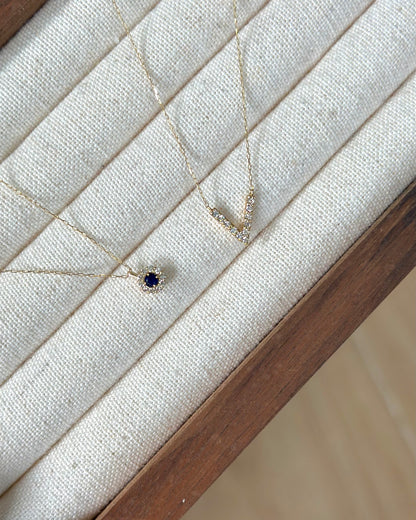 18K Solid Gold Natural Diamond 0.1ct V-shaped Necklace