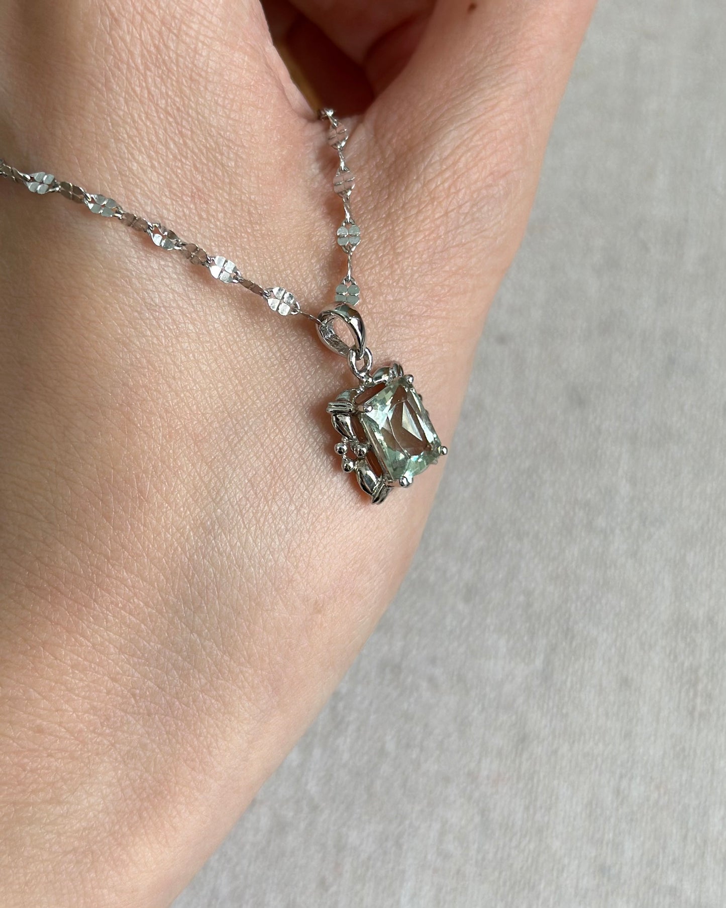 Green Amethyst Prong Setting Sterling Silver Necklace