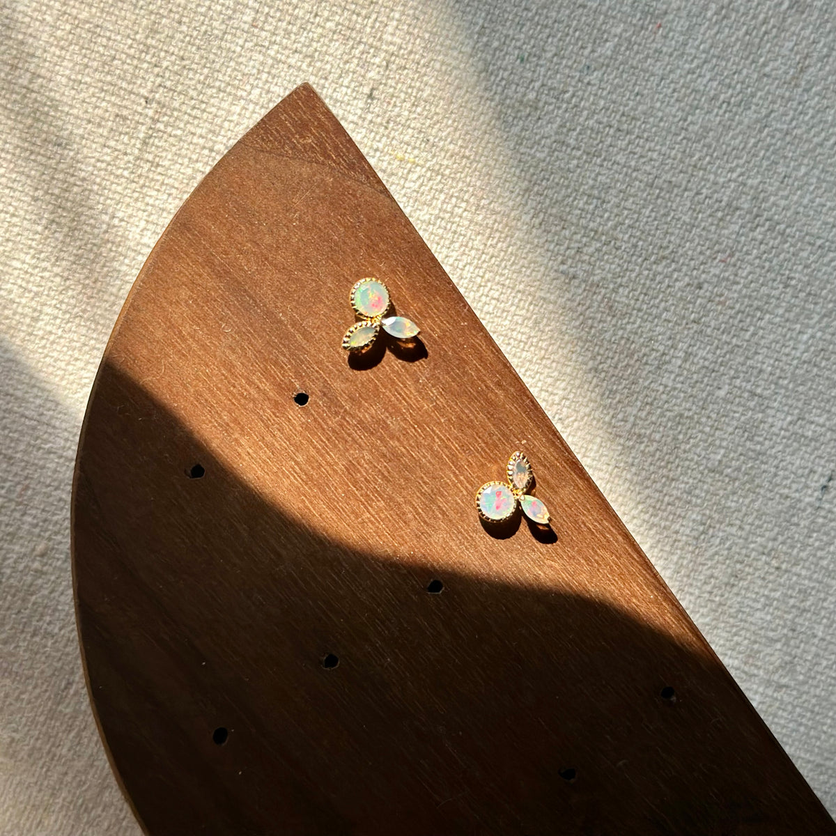 10K Solid Gold Opal Leaves Ear Stud