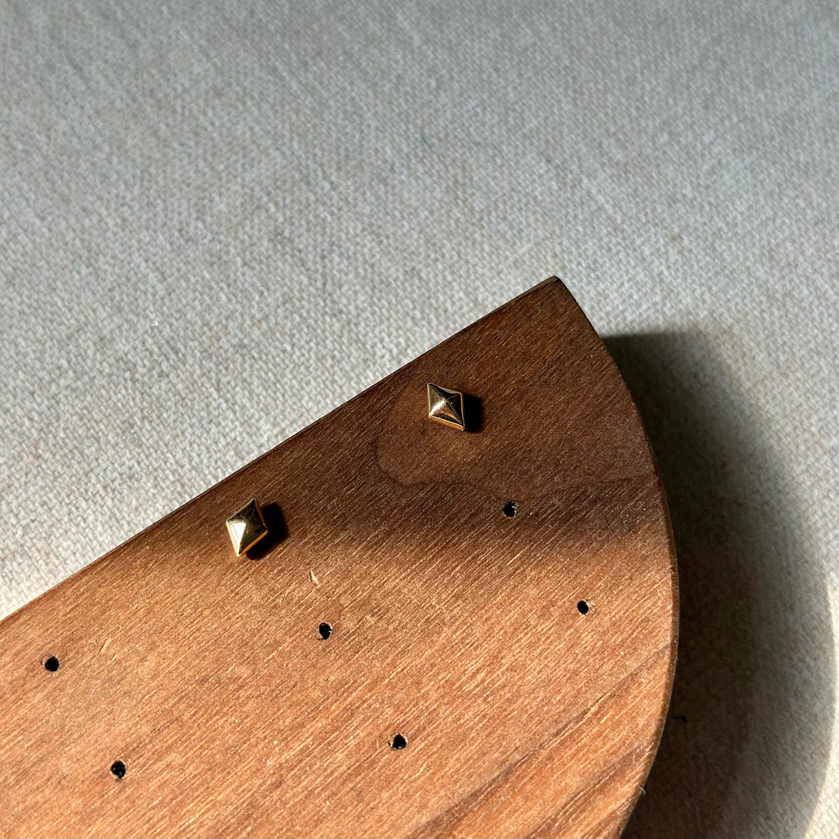 10K Solid Gold Pyramid Ear Stud