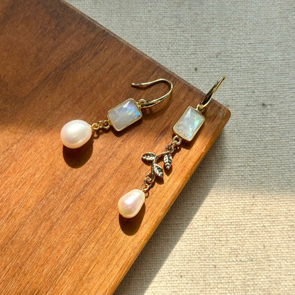 Moonstone And Freshwater Pearl Gold-plated Earring