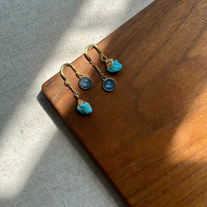 Kyanite And Turquoise U-shaped Gold-plated Earring