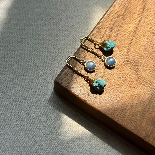 Kyanite And Turquoise U-shaped Gold-plated Earring