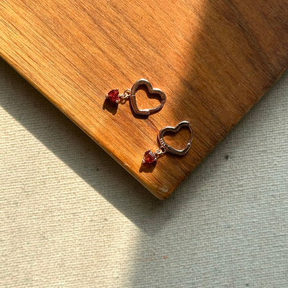 Garnet Heart Rose Gold-plated Ear Hoop