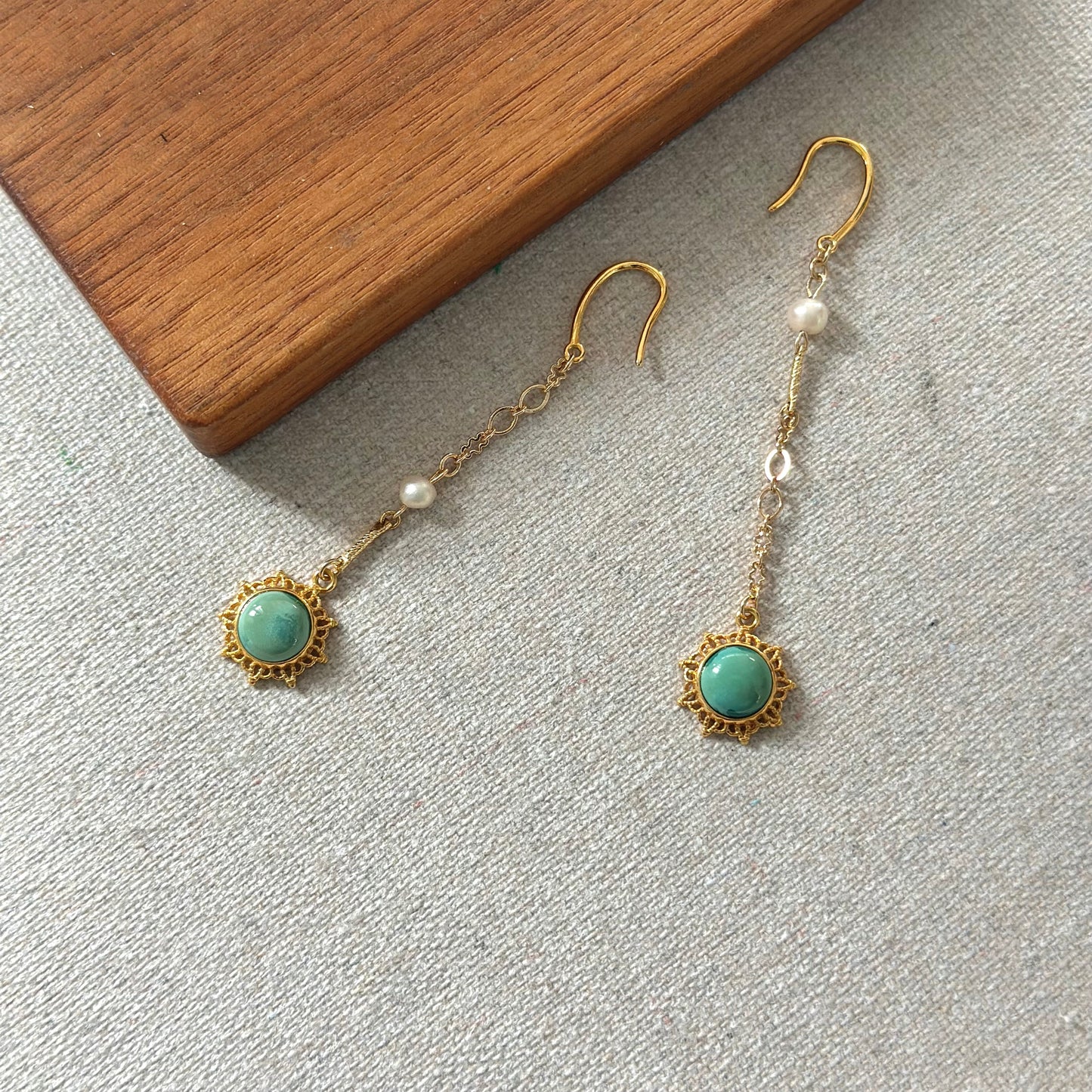 Turquoise And Freshwater Pearl Gold-plated Earring