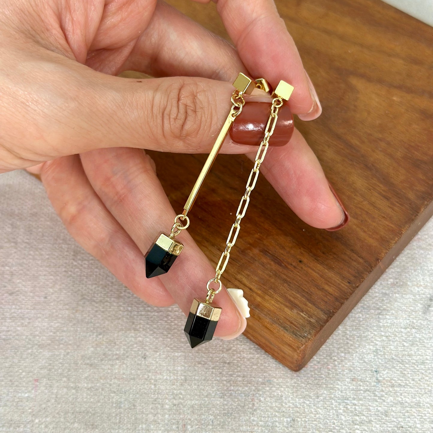 Black Obsidian Asymmetric Gold-plated Earring