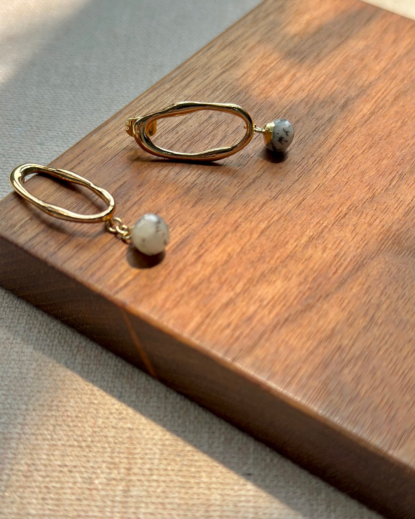 Dendritic Agate Cutout Gold-plated Earring