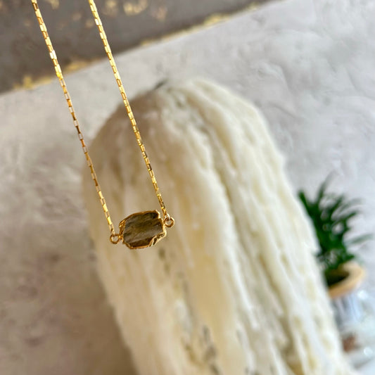Labradorite Raw Stone Gold-plated Necklace