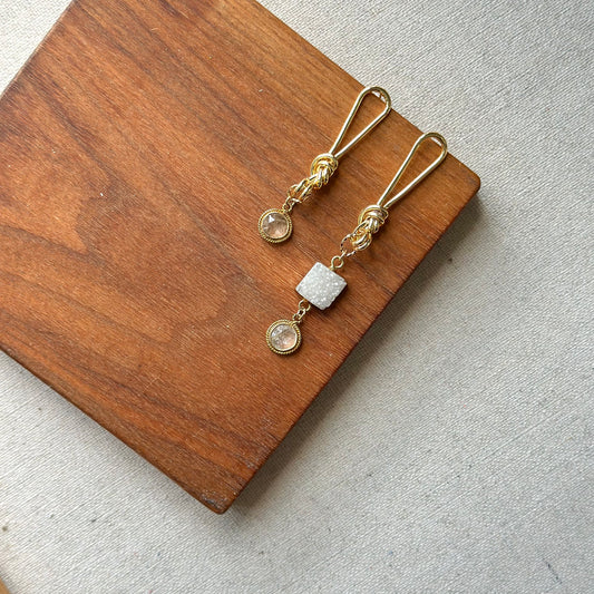 Golden Rutilated Quartz And Druzy Knots Gold-plated Earring