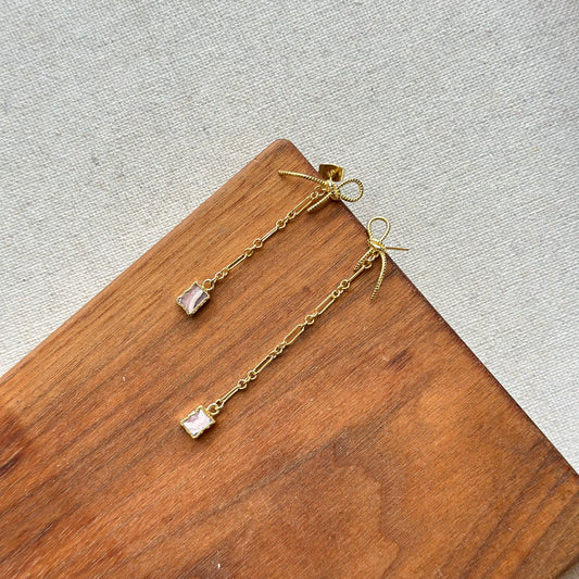 Rhodochrosite And Bow Asymmetric Gold-plated Earring