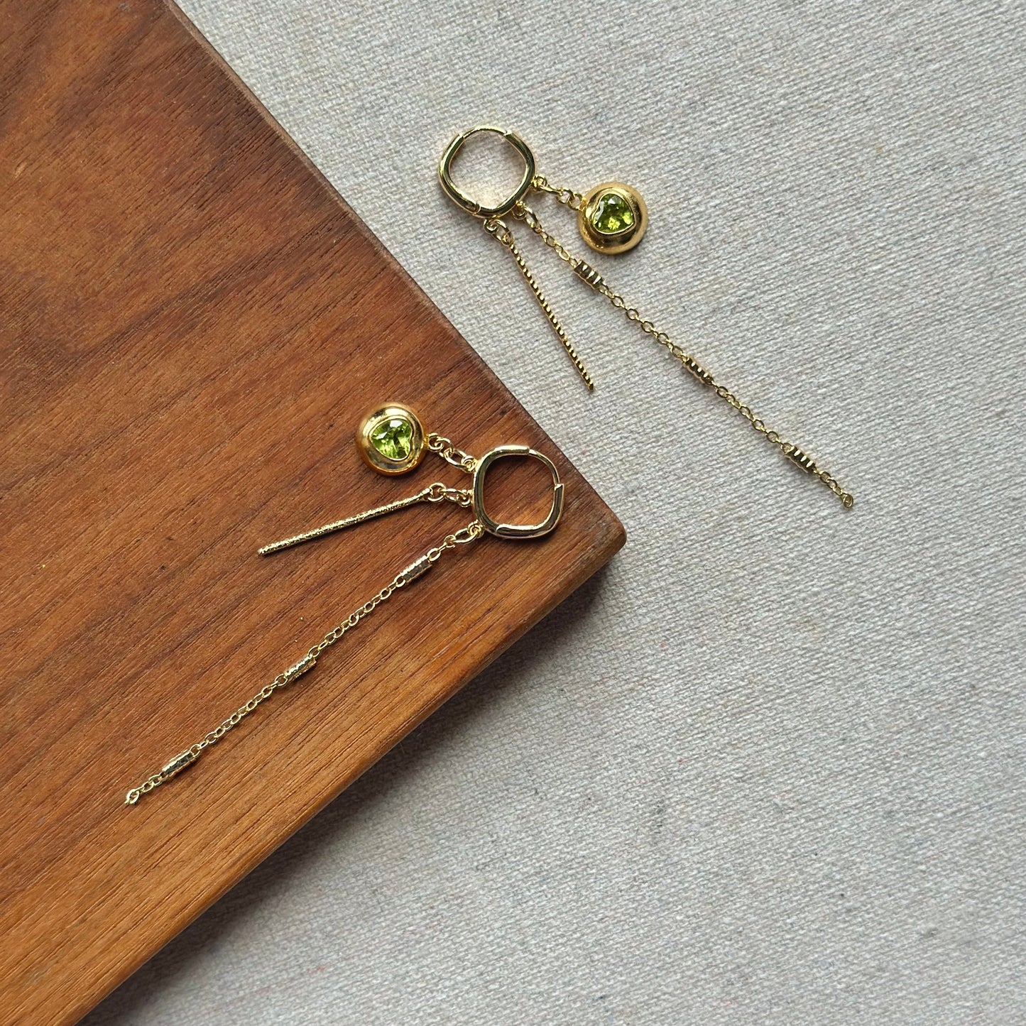 Peridot Heart Dangling Chain Gold-plated Ear Hoop