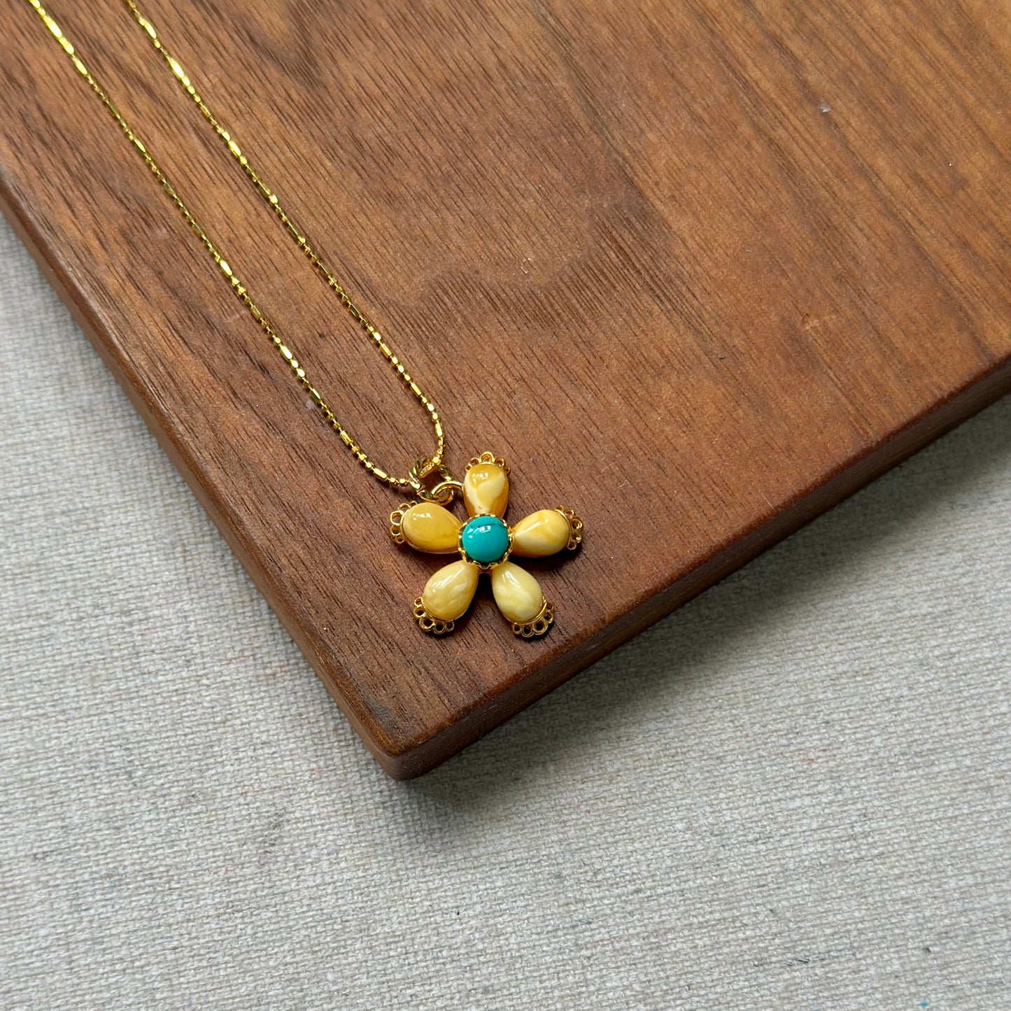 CHRISTMAS SET (2 ITEMS) Amber Necklace & Bracelet