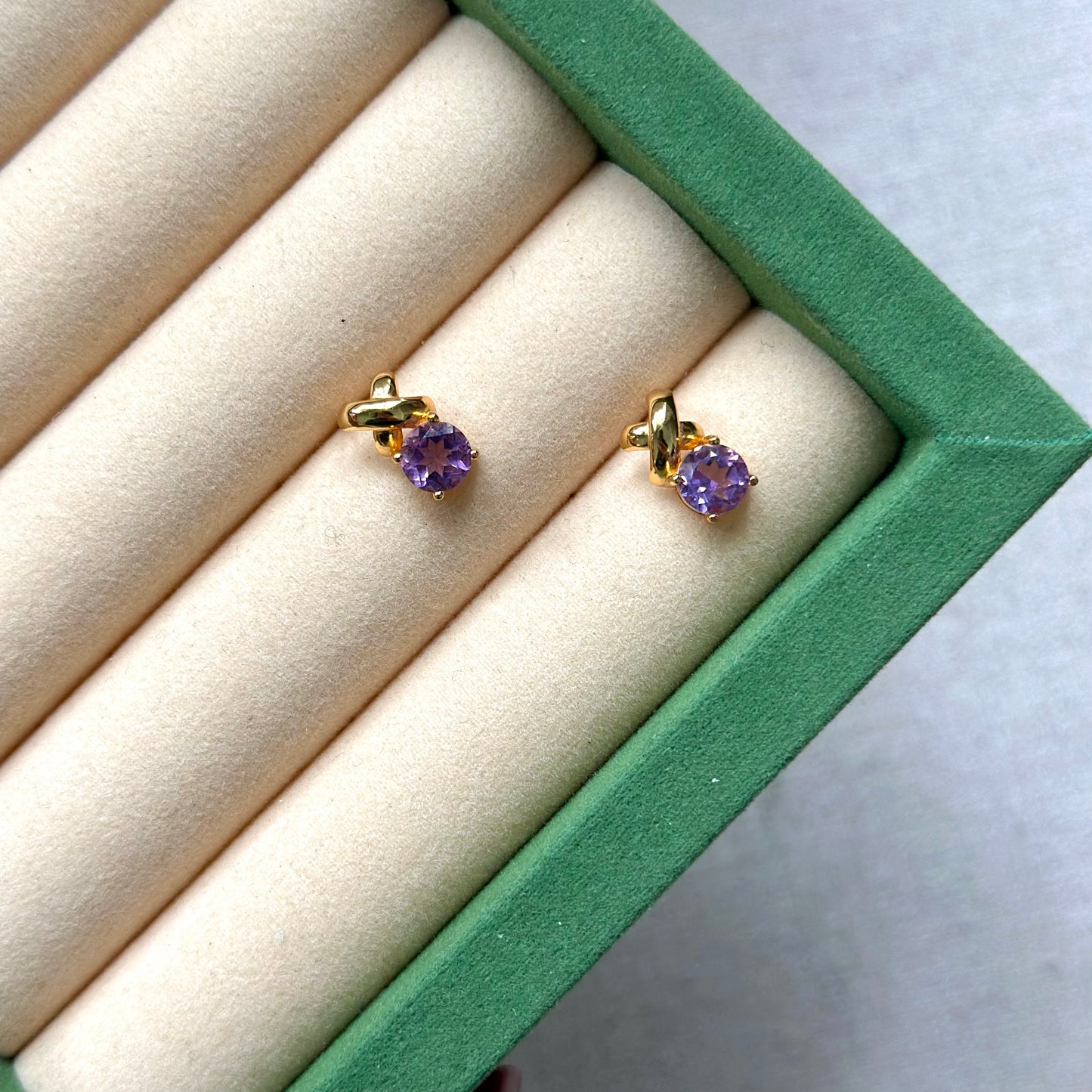 CHRISTMAS SET (3 ITEMS) CELINE PARIS Handkerchief & Amethyst Set