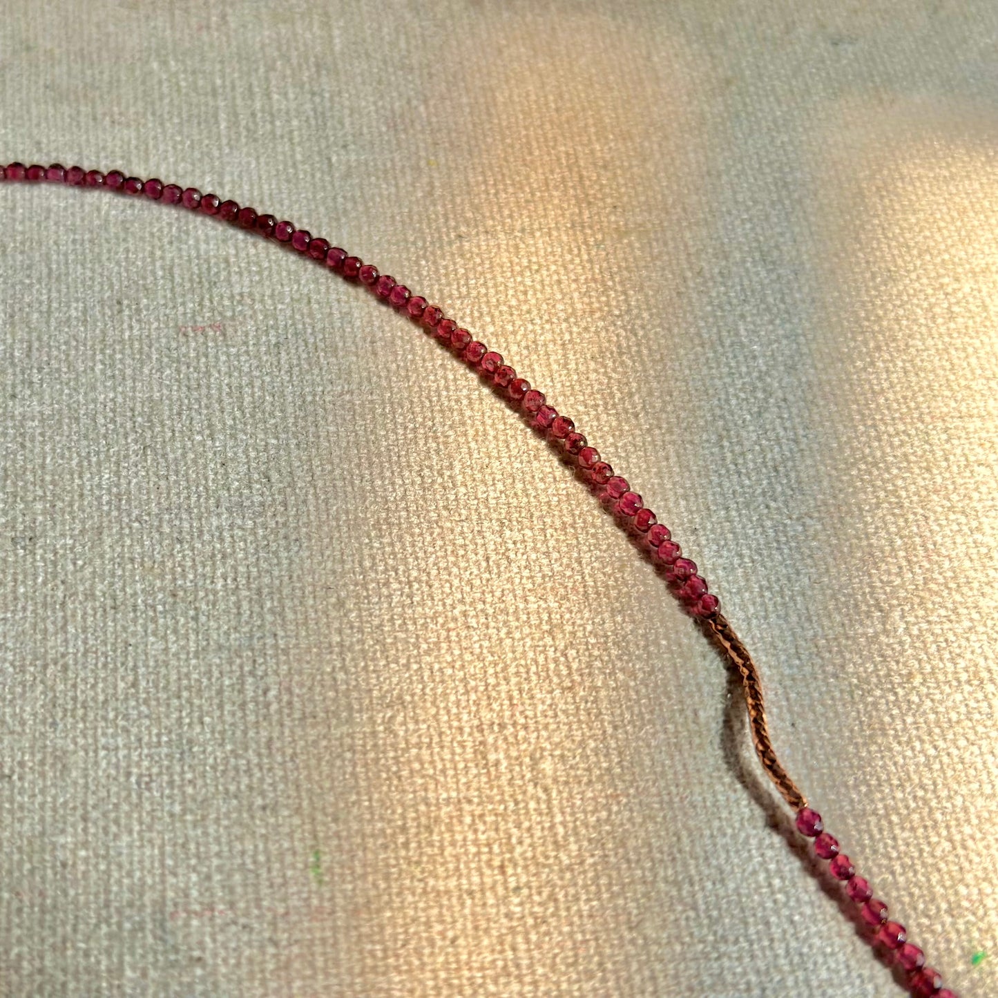 CHRISTMAS SET (2 ITEMS) Garnet Beaded Rose Gold-plated Necklace & Ring