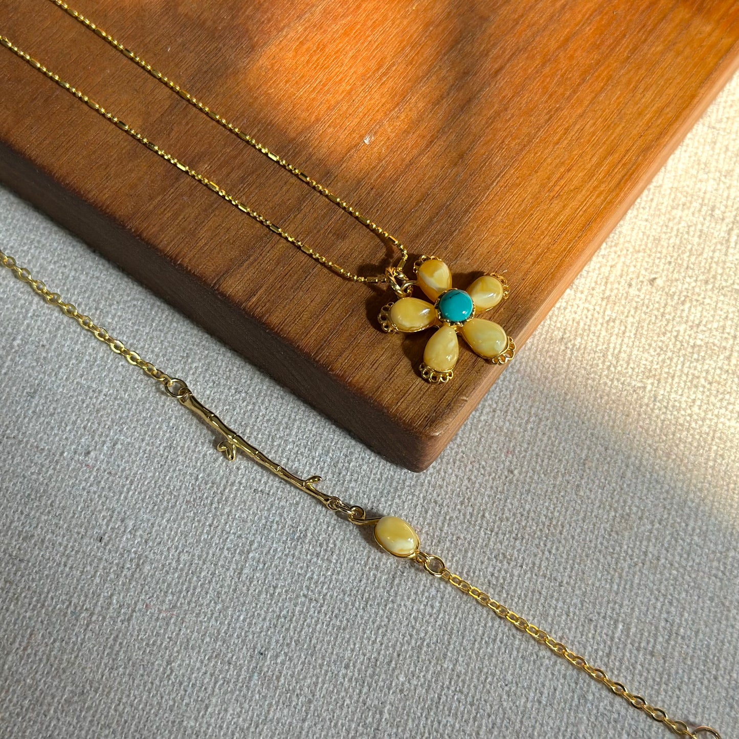 CHRISTMAS SET (2 ITEMS) Amber Necklace & Bracelet