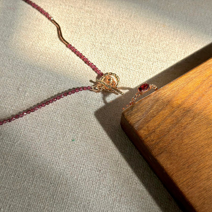 CHRISTMAS SET (2 ITEMS) Garnet Beaded Rose Gold-plated Necklace & Ring