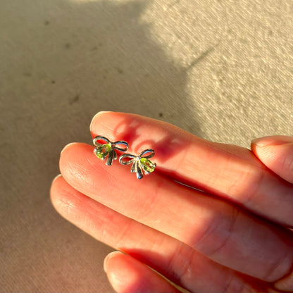 Peridot Bow Sterling Silver Stud