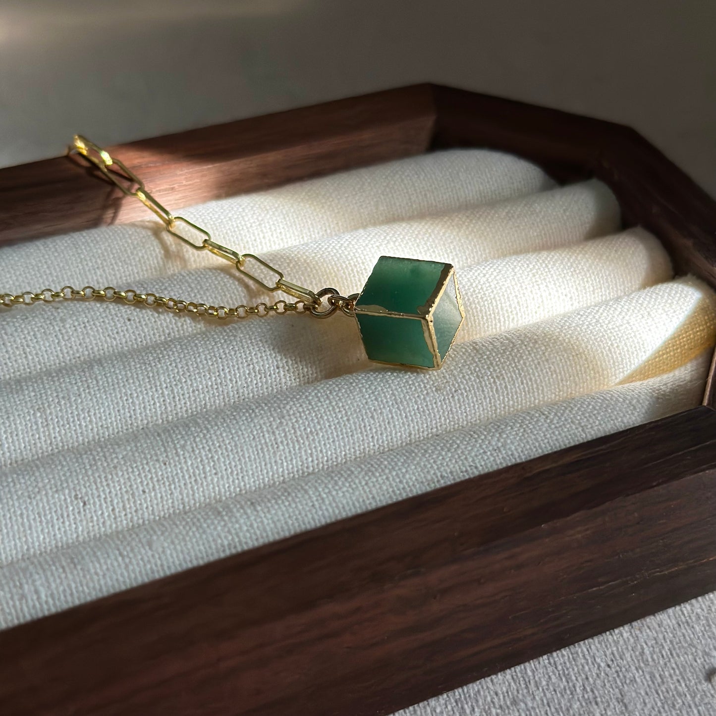 CHRISTMAS SET (2 ITEMS) Celine Handkerchief+ Aventurine Gold-plated Necklace