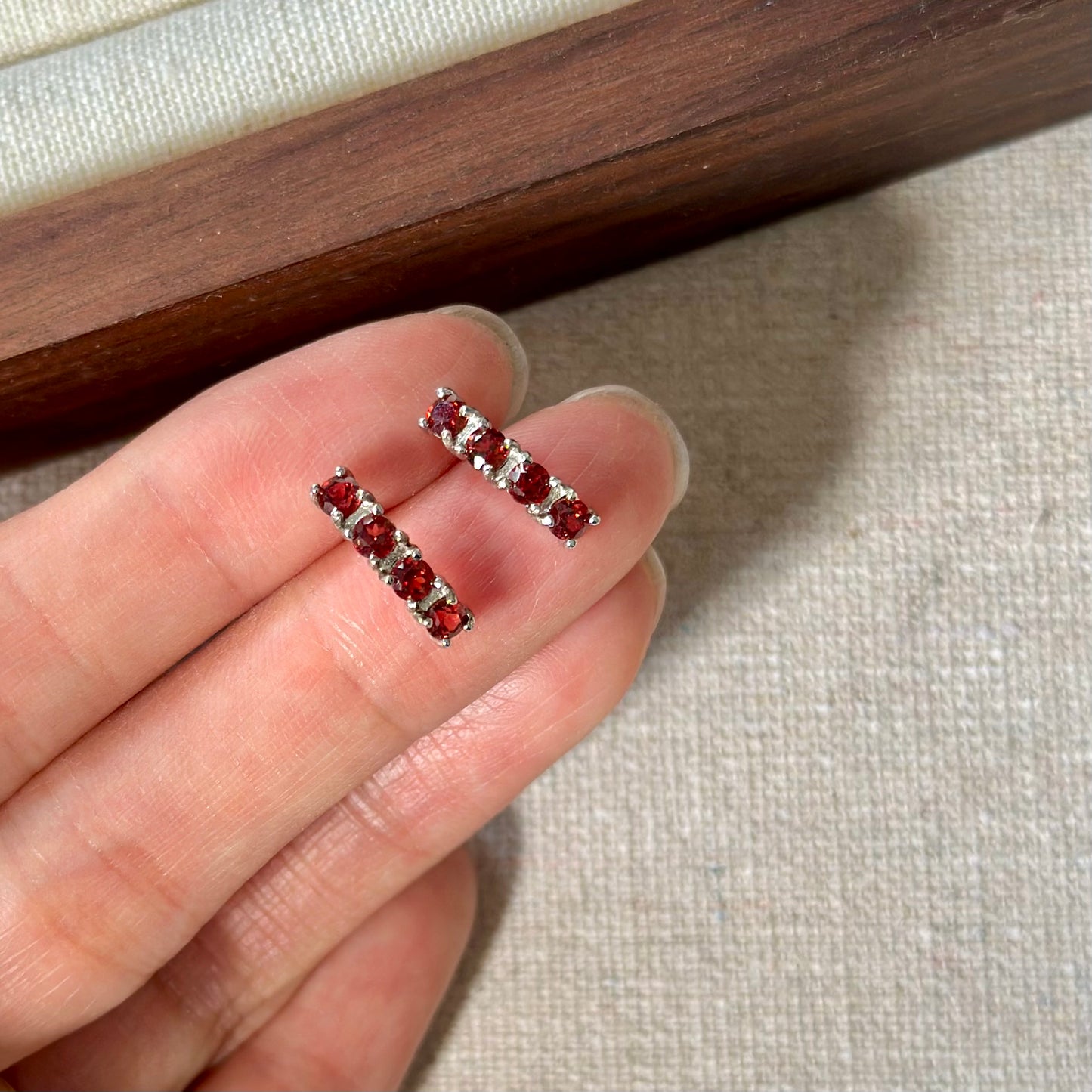 CHRISTMAS SET (2 ITEMS) Garnet Sterling Silver Earring & Ring