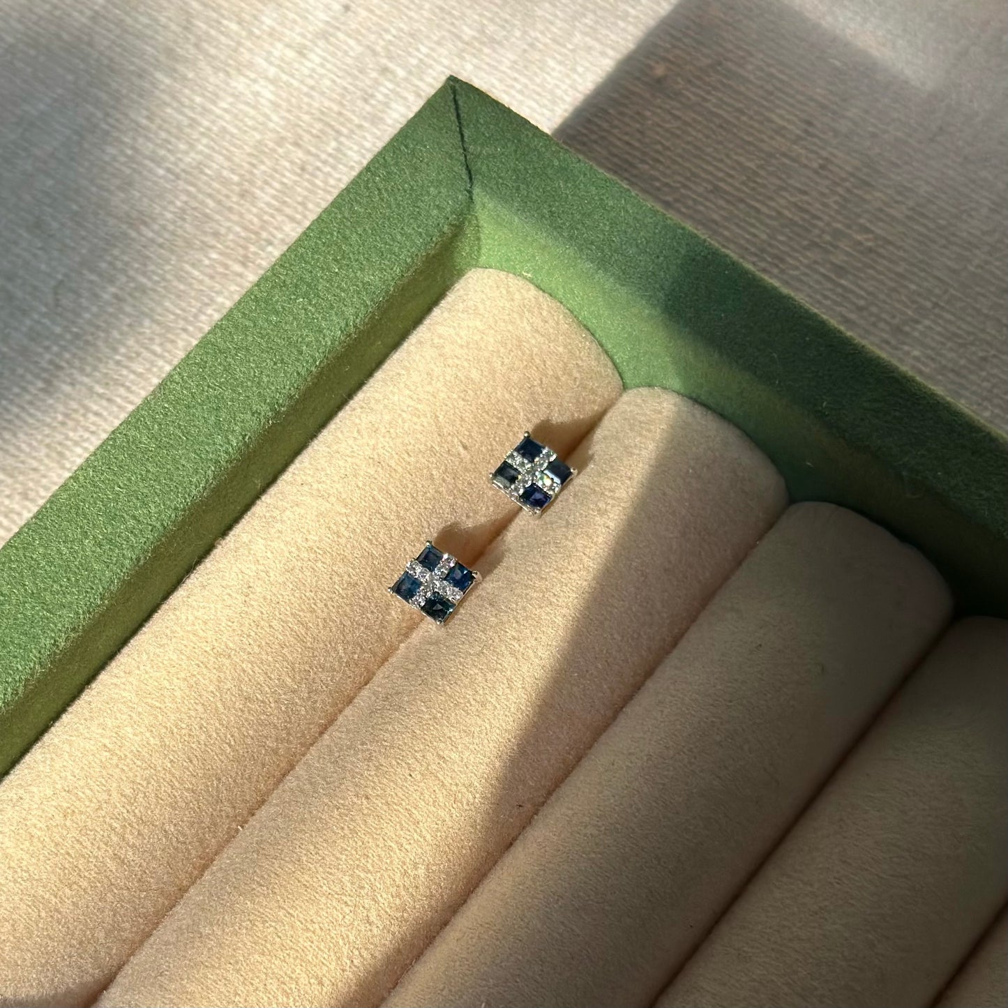 18K Solid White Gold Sapphire And Natural Diamond Ear Stud