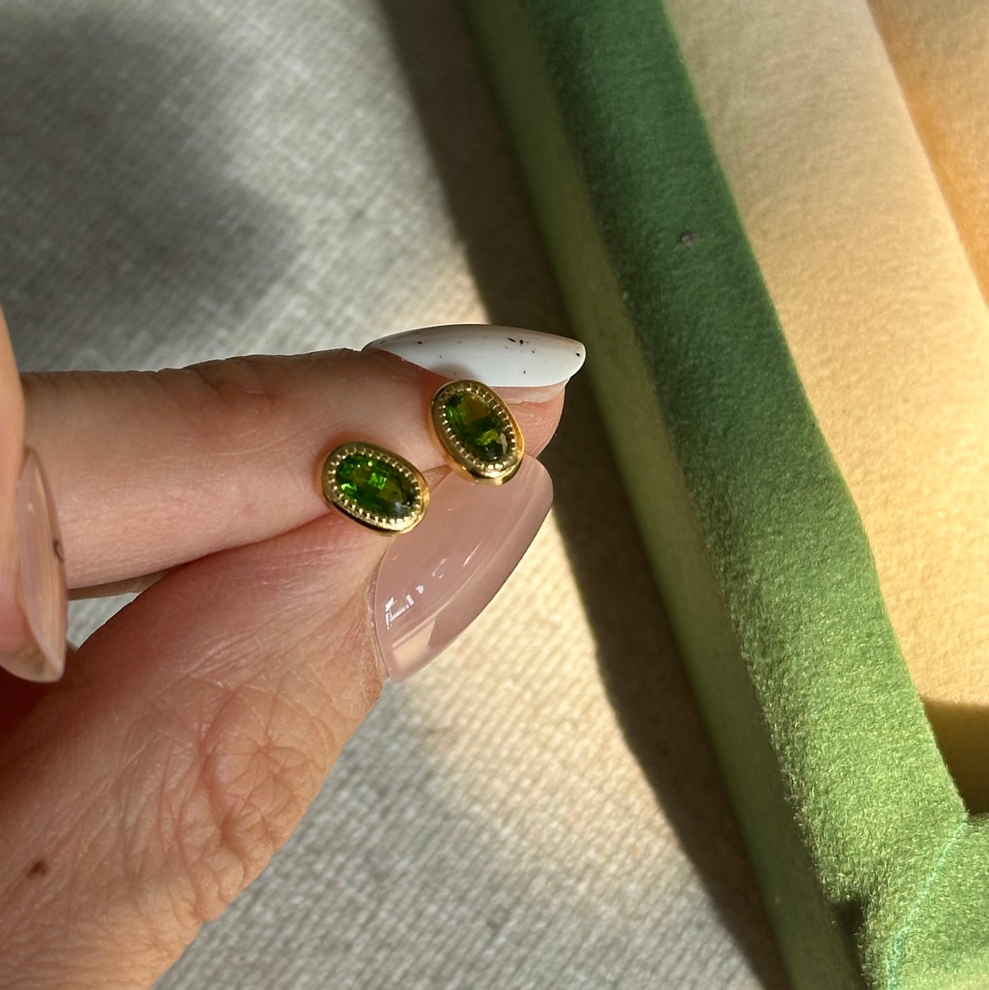 CHRISTMAS SET (2 ITEMS) Green Moss Agate Beaded Bracelet & Diopside Ear Stud