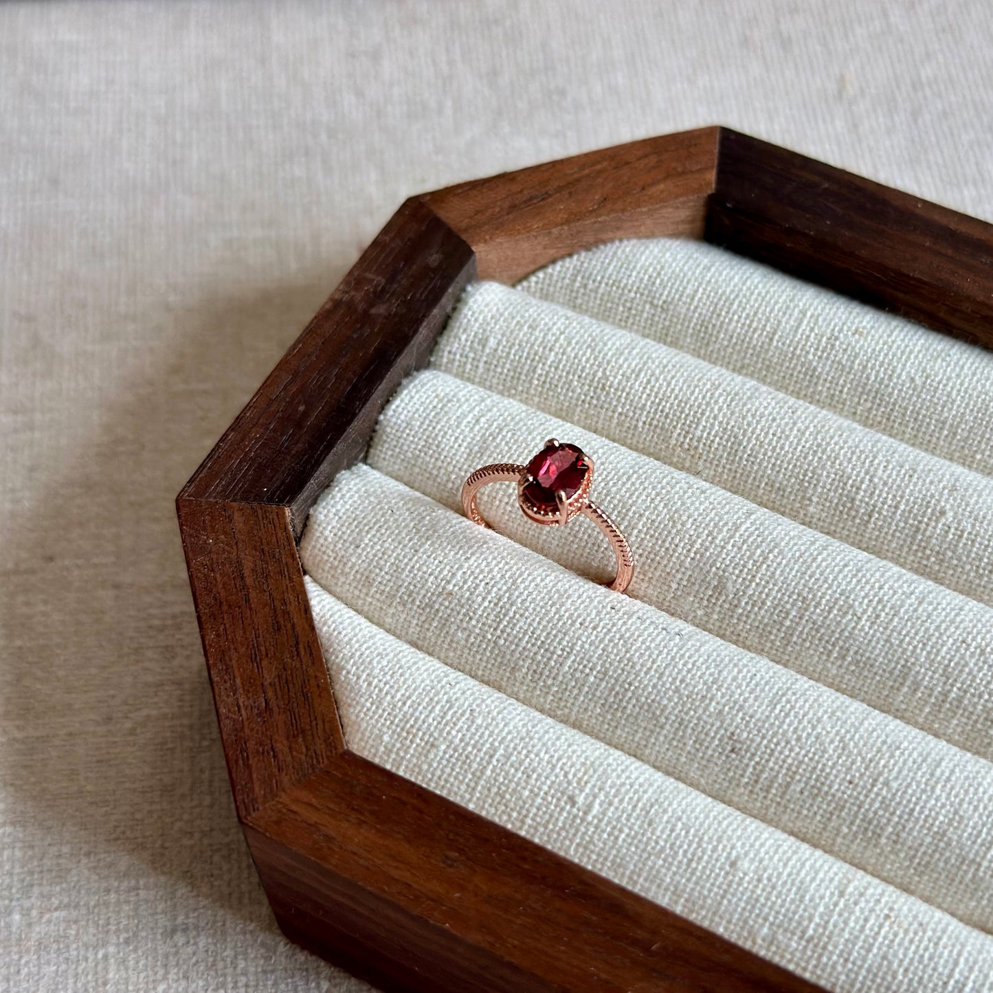 CHRISTMAS SET (2 ITEMS) Celine Handkerchief+ Garnet Rose Gold-plated Ring