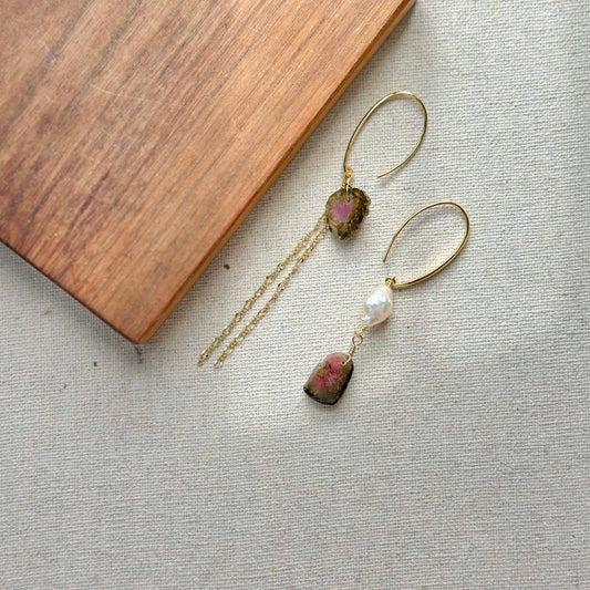 Watermelon Tourmaline Raw Stone And Freshwater Pearl Gold-plated Earring