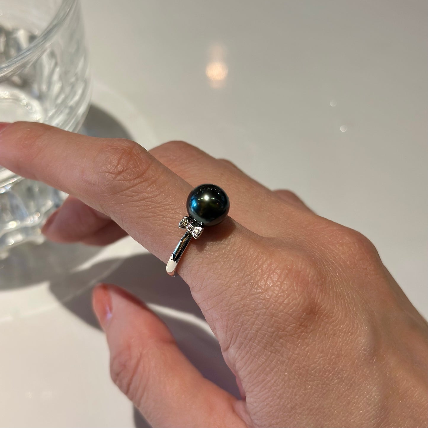 18K White Solid Gold Black Tahiti Pearl And Natural Diamond Ring